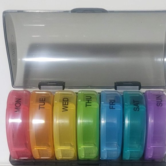 Medicine pill box container - Picture 5 of 7